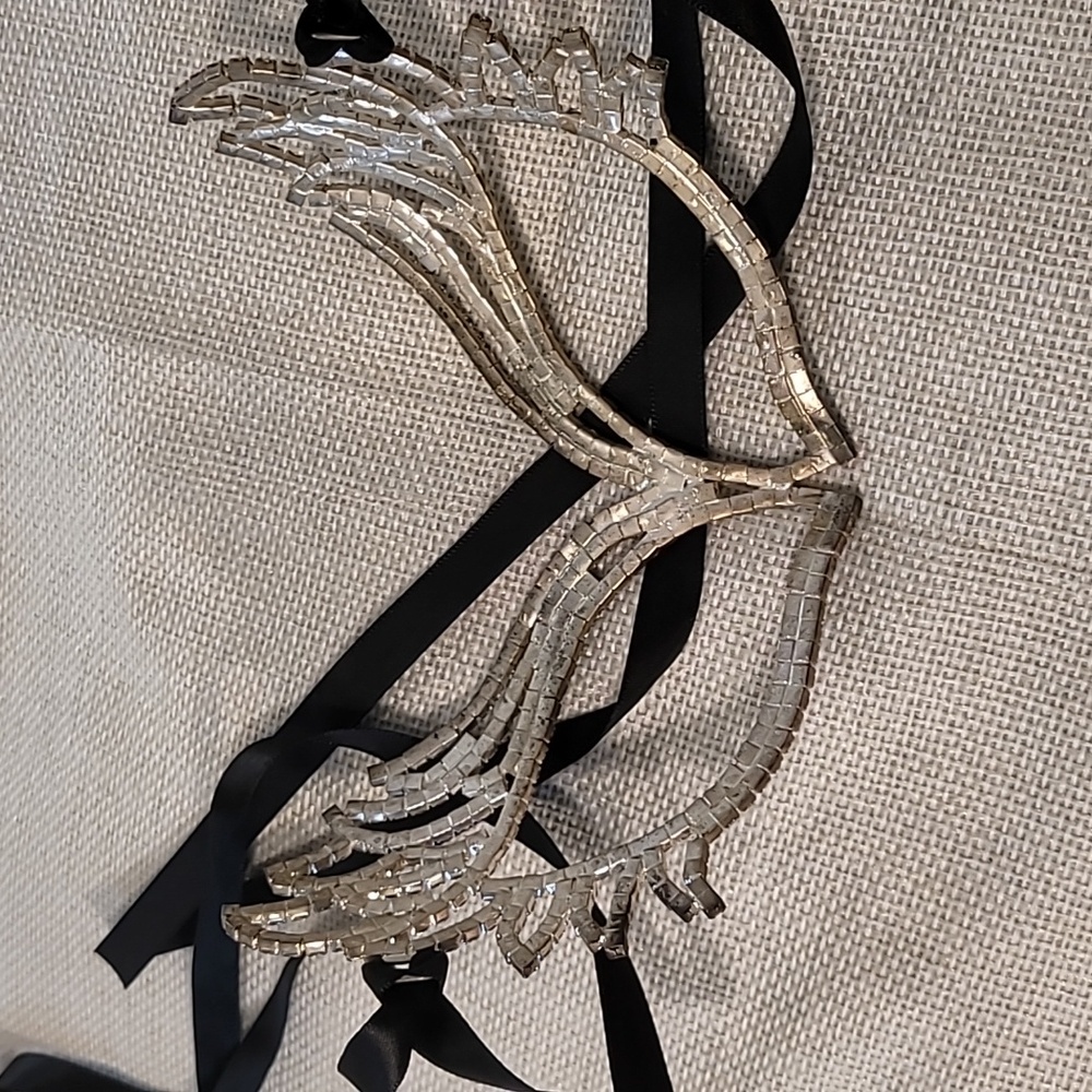 Mardi Gras Rhinestone Mask. One (1) Rhinestone Missing Not Noticable. - Picture 6 of 8
